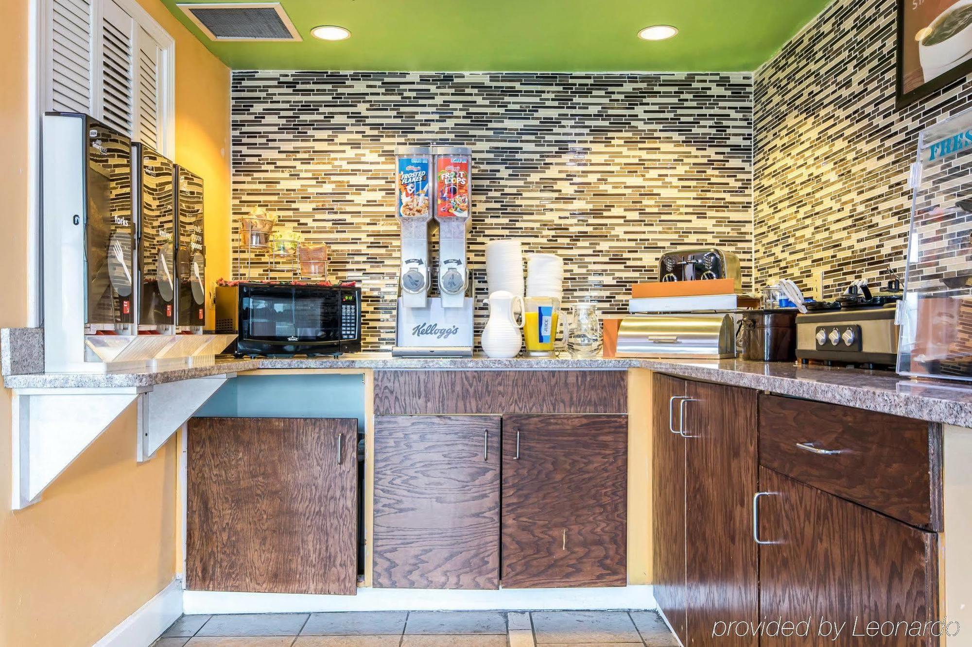 Econo Lodge Inn & Suites I-65 Brooks Exteriér fotografie